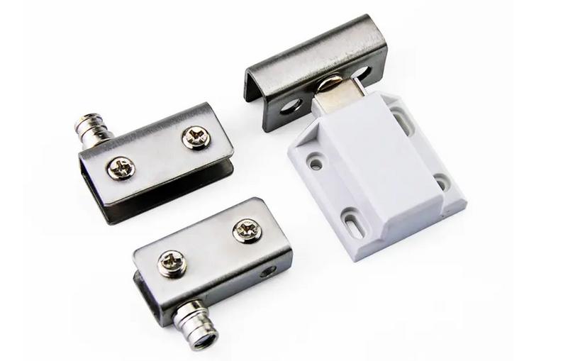 合頁(yè)自動(dòng)化組裝設(shè)備的特點(diǎn)、用途和優(yōu)勢(shì)